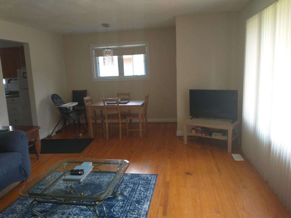 Barrie North Retreat - Quiet And Friendly Βίλα Εξωτερικό φωτογραφία