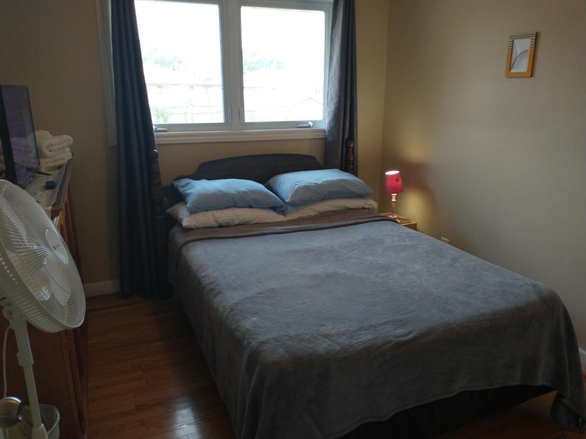 Barrie North Retreat - Quiet And Friendly Βίλα Εξωτερικό φωτογραφία